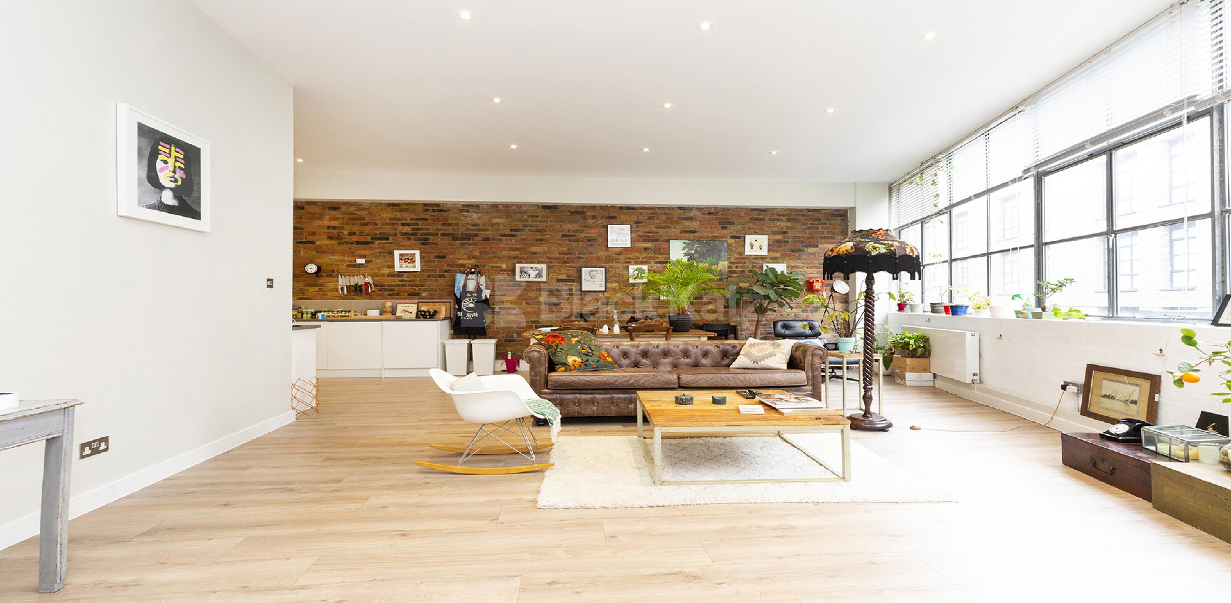 			WAREHOUSE CONVERSION IN ANGEL-OLD STREET-SHOREDITCH, 2 Bedroom, 1 bath, 1 reception Flat			 EAGLE HOUSE-EAGLE WHARF ROAD, ANGEL-OLD STREET-SHOREDITCH N1